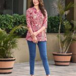 LIGHT PINK - SHORT TOPS