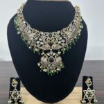 VICTORIAN- ANNAPARAVAI EMERALD SET