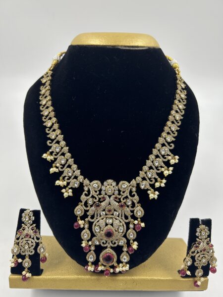 RUBY VICTORIAN - NECK SET