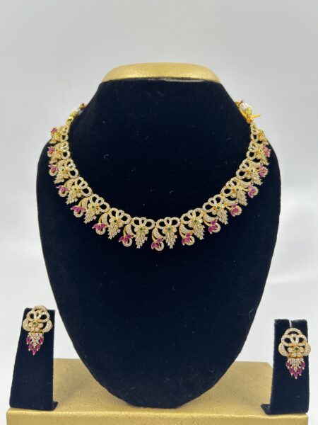 AD - GRAPES NECK SET