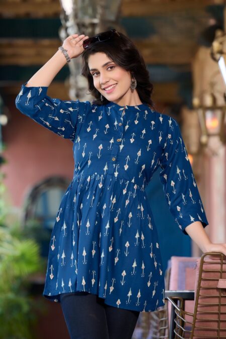 SHORT TOPS -BLUE COLOUR