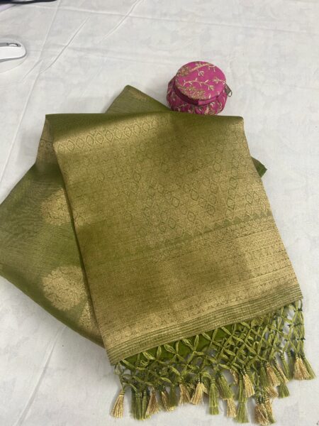 TUSSAR SAREE - PISTA  GREEN - GOLDEN